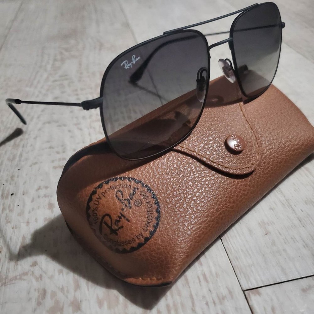 Unisex Ray Bans RB3595